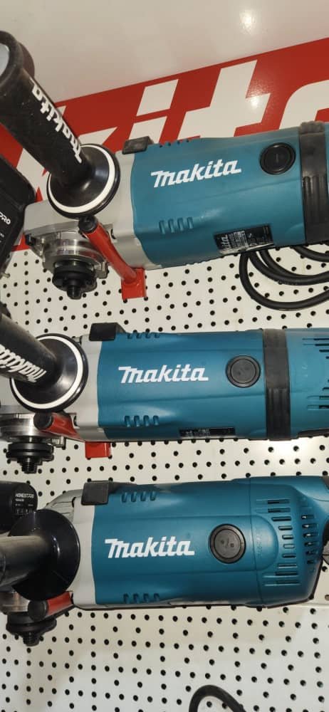 Meuleuse d’angle 2600 W 230 mm GA9040 MAKITA